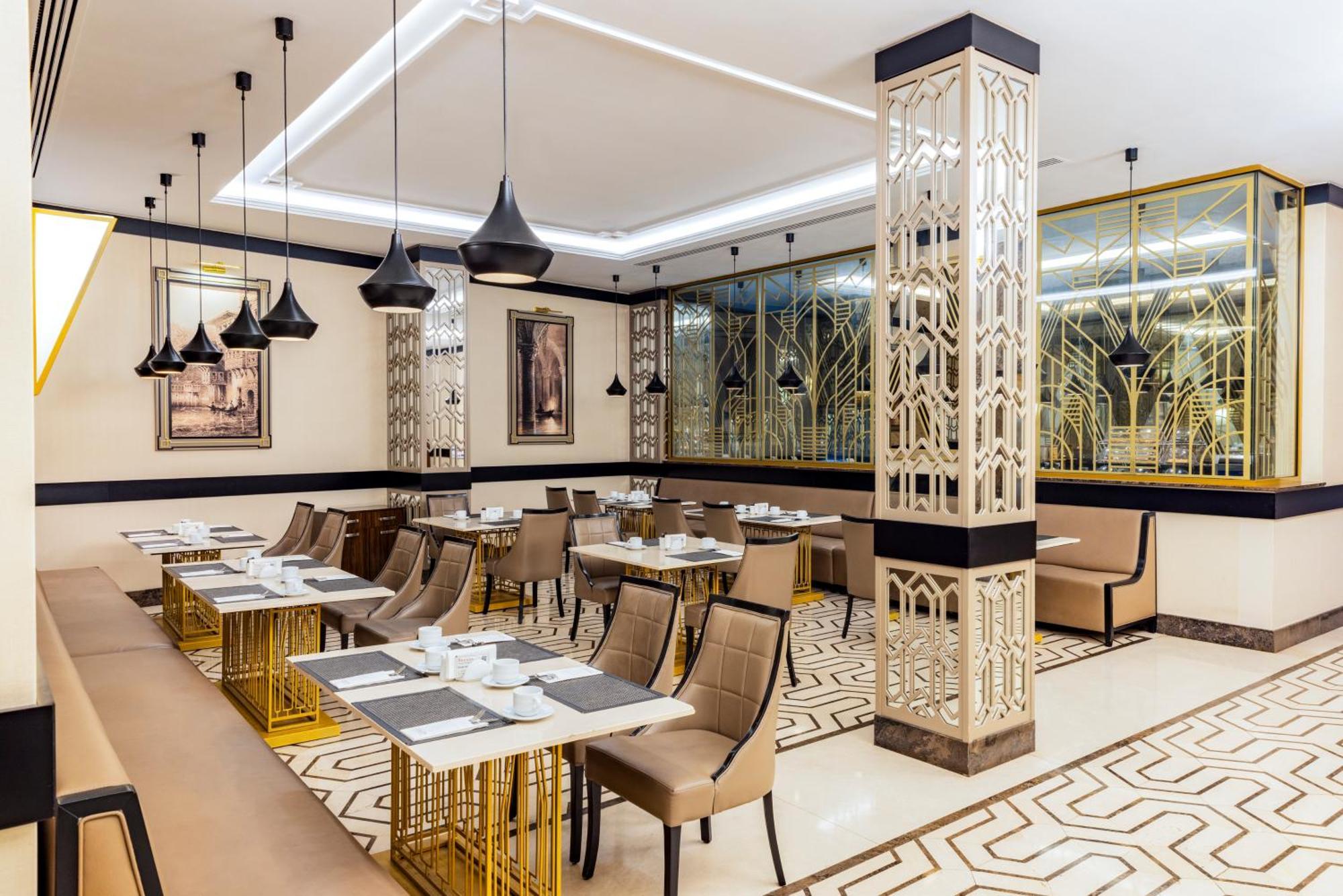 Hotel Ramada By Wyndham Istanbul Golden Horn Exteriér fotografie